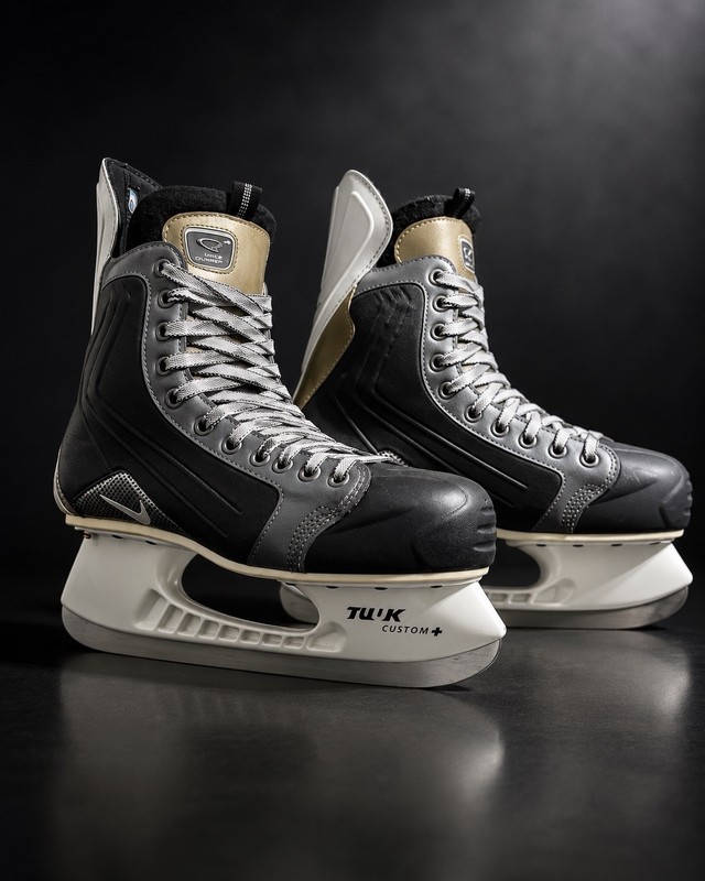 NEW  **RARE**  VINTAGE NIKE ZOOM AIR HOCKEY SKATES - SIZE 11.5 D Regular Width