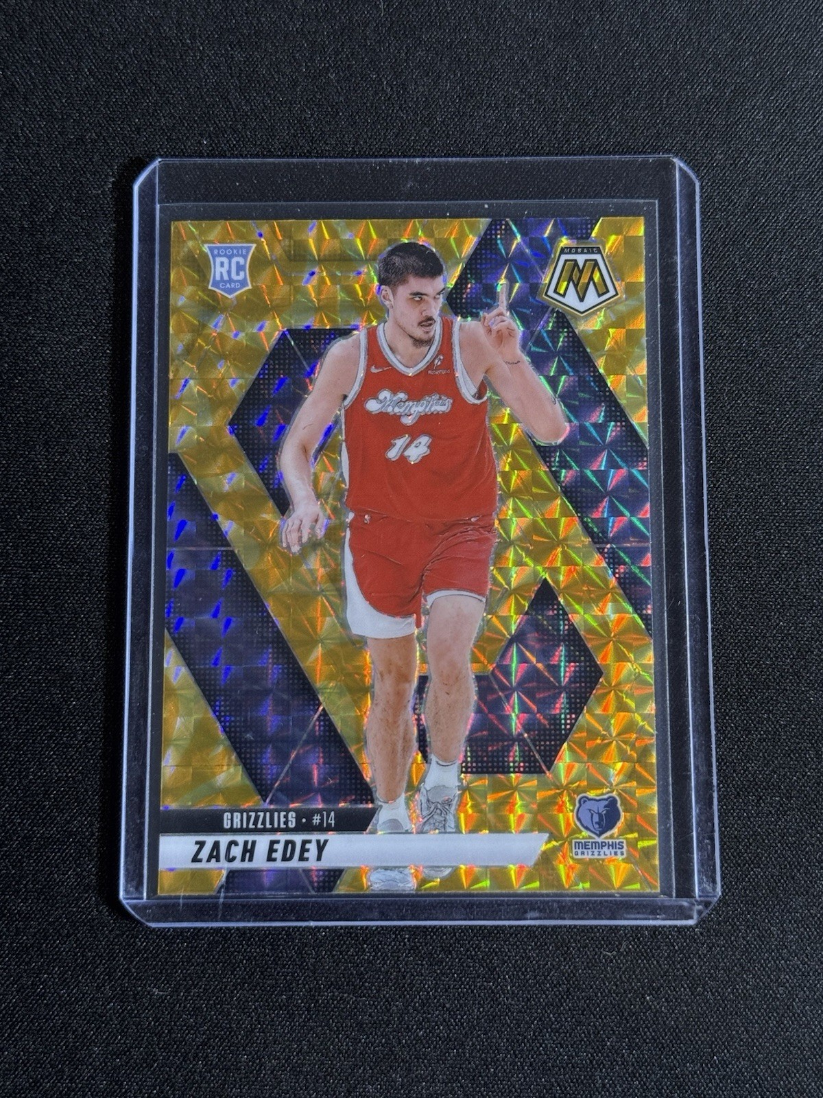2024-25 Panini Mosaic Rookies Zach Edey #248 Reactive Yellow Mosaic Prizm (RC)