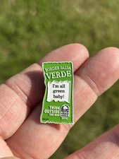 Taco Bell Hat Pin Verde Border Sauce Salsa 2010 SUPER Rare SEE MY OTHER ITEM new