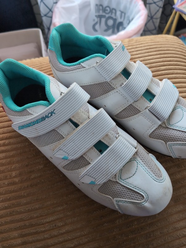 Diamondback Spin Cycling Shoes!! Women's Size 10-10.5