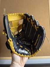 Franklin 11" Baseball Glove - Right Hand Throw - FIELDMASTER SERIES - 22605