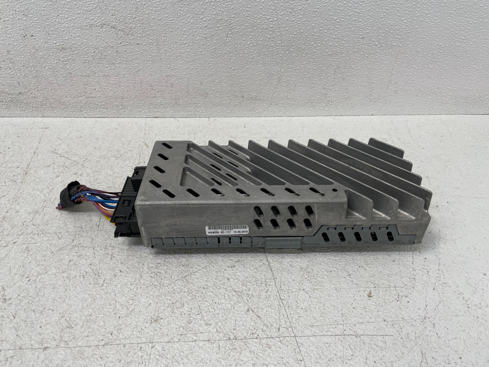 2017 BMW 740i OEM HIFI Harman Kardon Audio Radio Sound Amplifier 