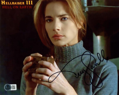 TERRY FARRELL SIGNED 8x10 PHOTO HELLRAISER III HELL ON EARTH RARE BECKETT BAS