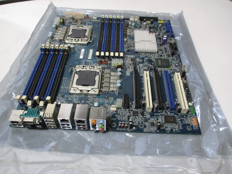 ORIGINAL IBM/Lenovo Motherboards FOR THINKSTATION D20 System Boards 71Y8826 NEW - Image 2 of 4