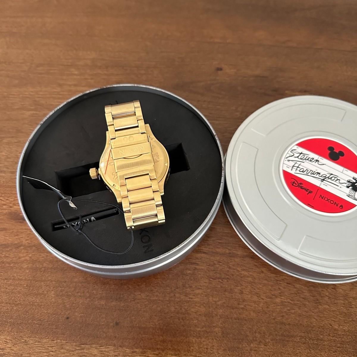 Nixon Steven Harrington Disney Mickey Mouse 51-30 Gold Watch Nixon Steven Harrington Disney Mickey Mouse 51-30 Gold Watch