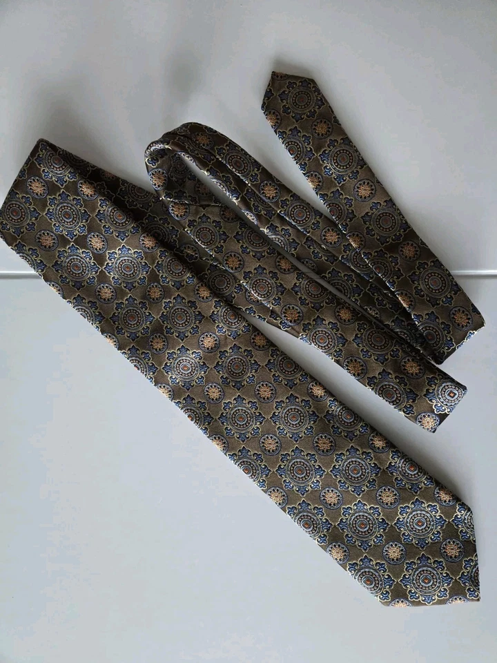 Corbata de seda Santorelli hecha a mano en Italia bronce azul medallón geométrico clásico  Foto 3 de 4