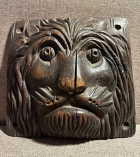 18th century carved pine roof boss or beam end depicting a lion - English 
