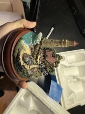 Hawthorne Village Thomas Kincade lighted beautiful THE LIGHT OF PEACE lighthouse