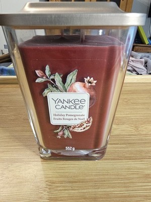 Yankee Candle Holiday Pomegranate Duftkerze im Glas 552g rot mehrere Dochte