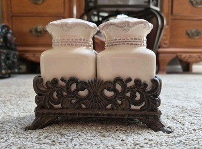 Vintage JCPENNEY Chris Madden Ivory Salt & Pepper Shaker Set w/Metal Base Tuscan