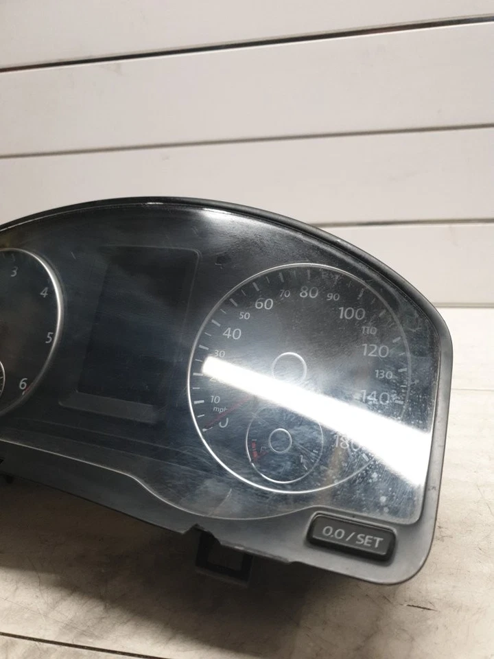 Volkswagen Scirocco Mk3 2008-2014 SPEEDO CLOCKS 1K8920973A - Image 2 of 4