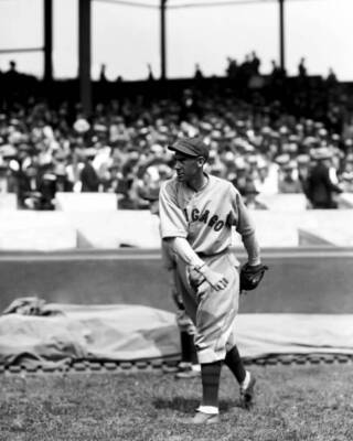 Clyde E Beck of the Chicago Cubs throwing a ball in 1929 Baseball Old Photo