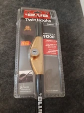 The Club 3100 Twin Hooks Steering Wheel Lock, Black/Gold