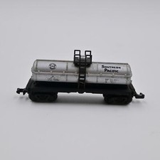 N Gauge Southern Pacific Oil Tank Car