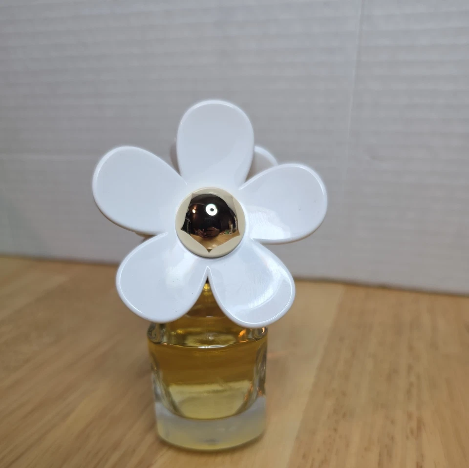 Perfume para mujer Marc Jacobs Daisy por Marc Jacobs 1,6 OZ EDT nuevo en caja Foto 3 de 4
