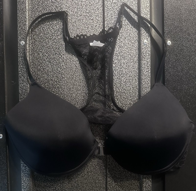 Women’s 36D Padded Bra Black Front Closure