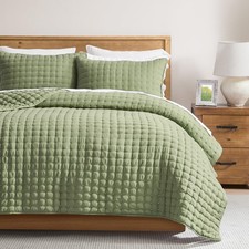 Green King Size Quilt Bedding Sets with Pillow Shams, Dark Sage Olive Lightwe...