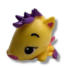 Hatchimals Colleggtibles Yellow Posswift Possum Rare Pink Wings Figure