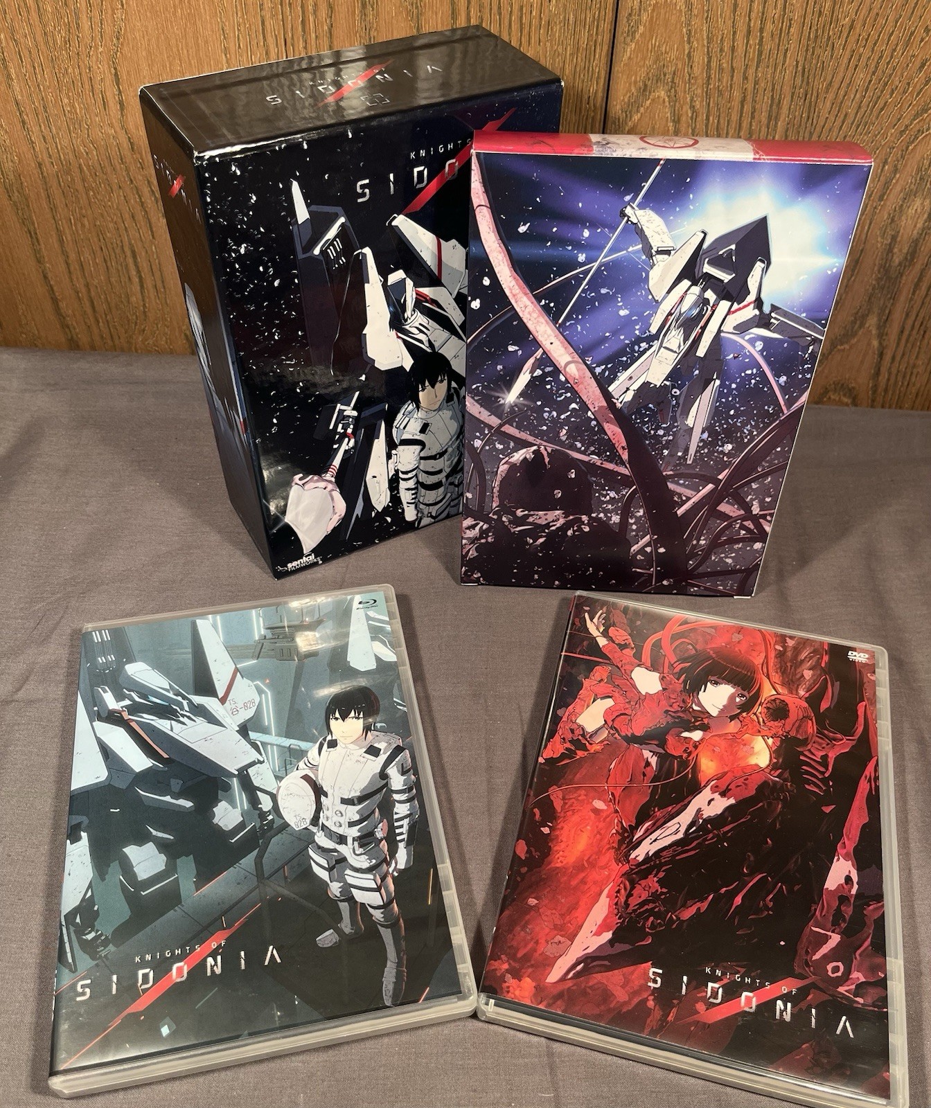 Knights of Sidonia: Season 1 Blu-ray DVD Set With Extras. Great Shape!