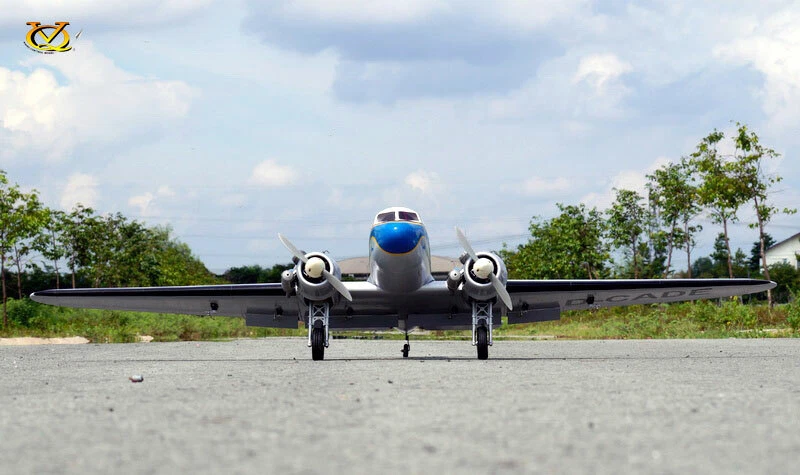 VQ Modelle Douglas DC-3 Lufthansa 70,8 Zoll Spannweite ARF - Bild 3 von 4