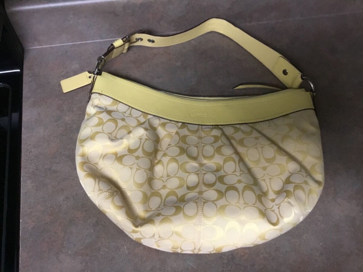 Rare COACH F13741 Soho pulley Ted Signature YELLOW Shoulder Rare COACH F13741 Soho pulley Ted Signature YELLOW Shoulder