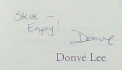 SKY KITCHEN: Scars That Shine (Signed by the author Donve Lee)