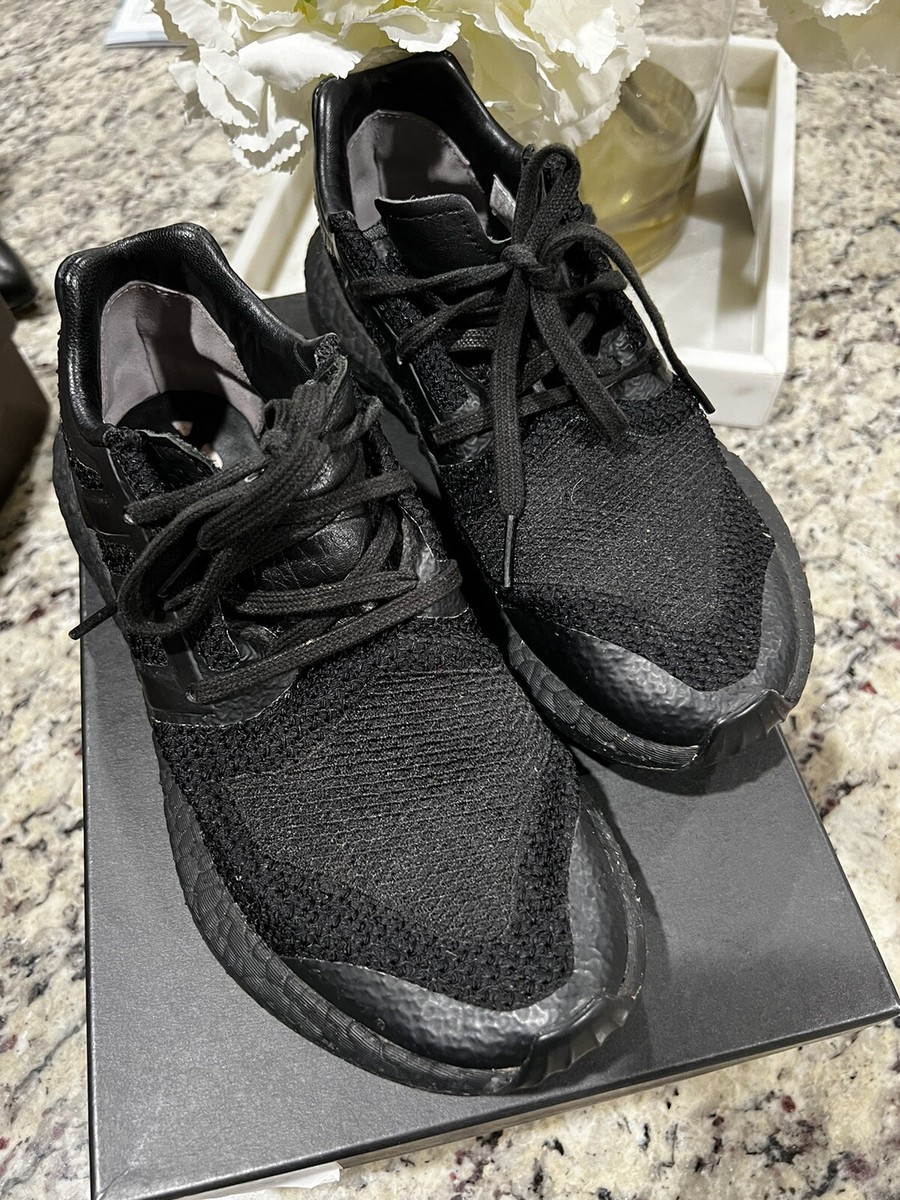 Y-3 Yohji Yamamoto x Adidas Pure Boost Triple Black Size 6 Y-3 Yohji Yamamoto x Adidas Pure Boost Triple Black Size 6