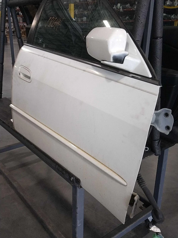 Used Front Right Door Assembly Front fits: 2001 Honda Accord Sdn electric Front - Image 2 of 4