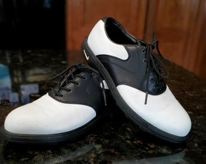 boys golf shoes size 2