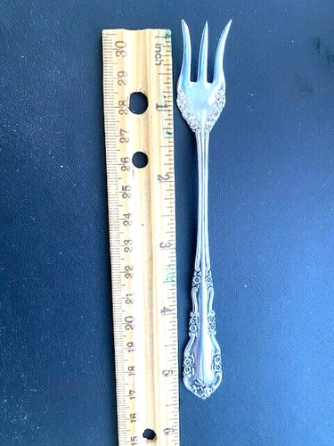 1908 INTERNATIONAL ''ROSALIND'' 925 STERLING SILVER COCKTAIL/SEAFOOD FORK