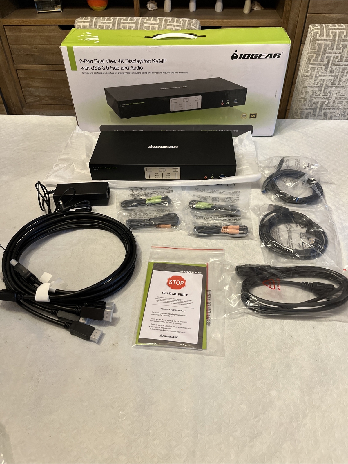 IOGEAR KVM Switch Box, Black - GCS1942 
