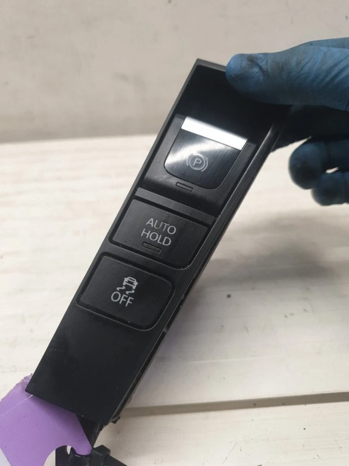 Vw Passat B7 2010-2014 ELECTRIC HANDBRAKE RELEASE BUTTON SWITCH 3AC927238 - Image 3 of 4