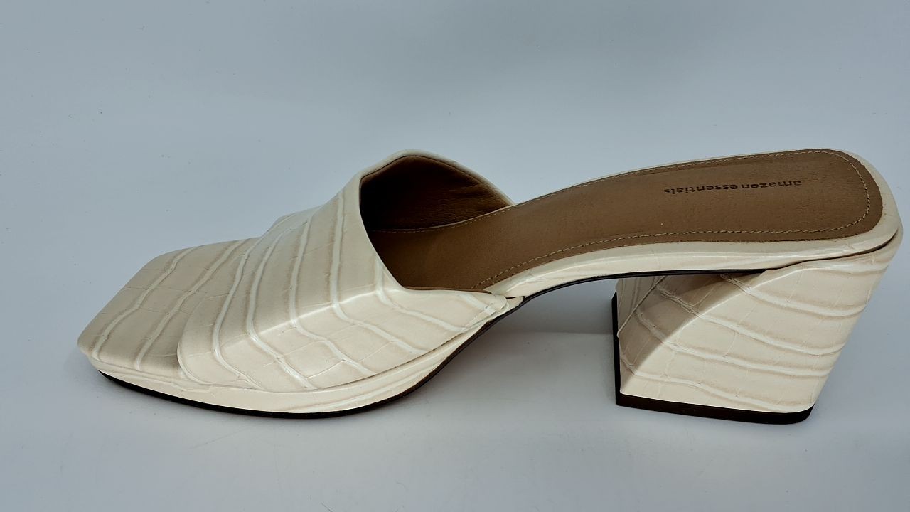 Amazon Essentials Women's Platform Mule Sandals, … - image 6