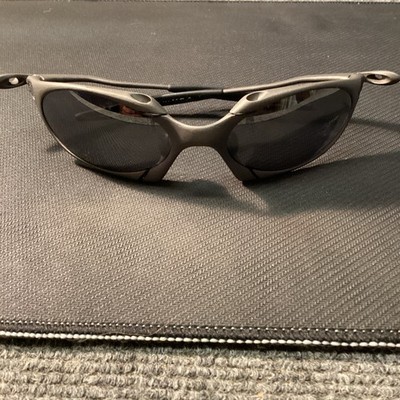 Oakley Men s Romeo 1 Sunglasses Gray Lenses Gray Metal Frame