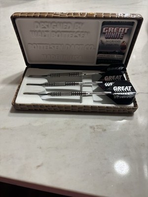 Bottelsen Great White Darts