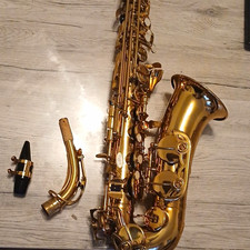 Goldfarbenes Altsaxofon (Saxofon) inkl. Mundst&uuml;ck, mit passendem S-Bogen