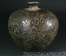 Chinese Copper Vase with Lotus Flowers and Patina - Signed