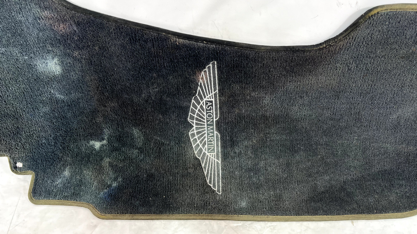 ASTON MARTIN V8 VANTAGE FRONT RIGHT FLOOR CARPET LINER MAT OEM 2011 🔵