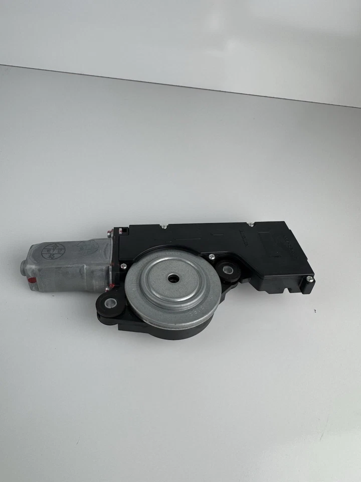 2010 - 2014 OEM SUBARU OUTBACK ELECTRIC POWER SUN MOON ROOF GLASS MOTOR ASSEMBLY - Image 2 of 4