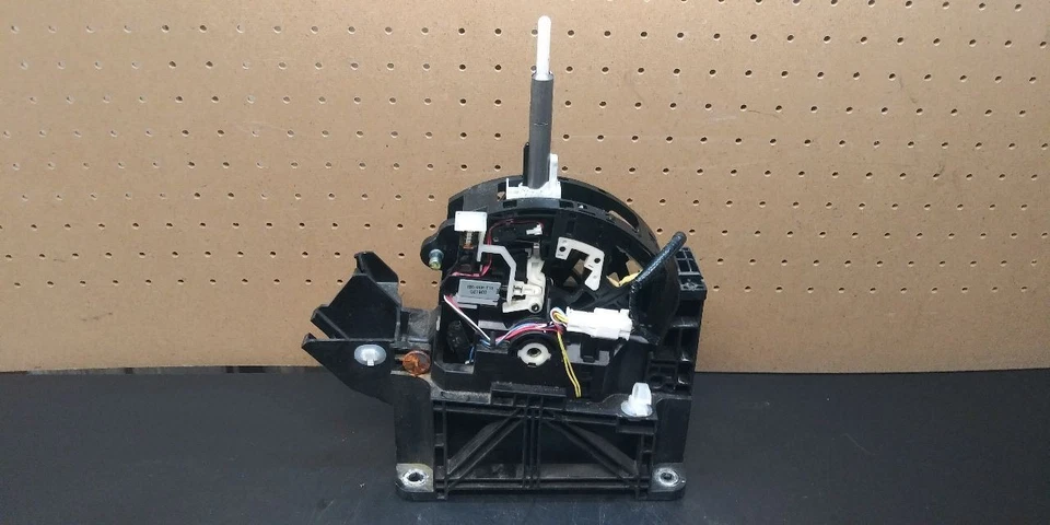 2021 NISSAN VERSA TRANSMISSION SHIFTER ASSEMBLY OEM 34901-5RC0A - Image 2 of 4