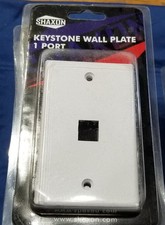 1 LOT - Collection of Shaxon Keystone Wall Pl...