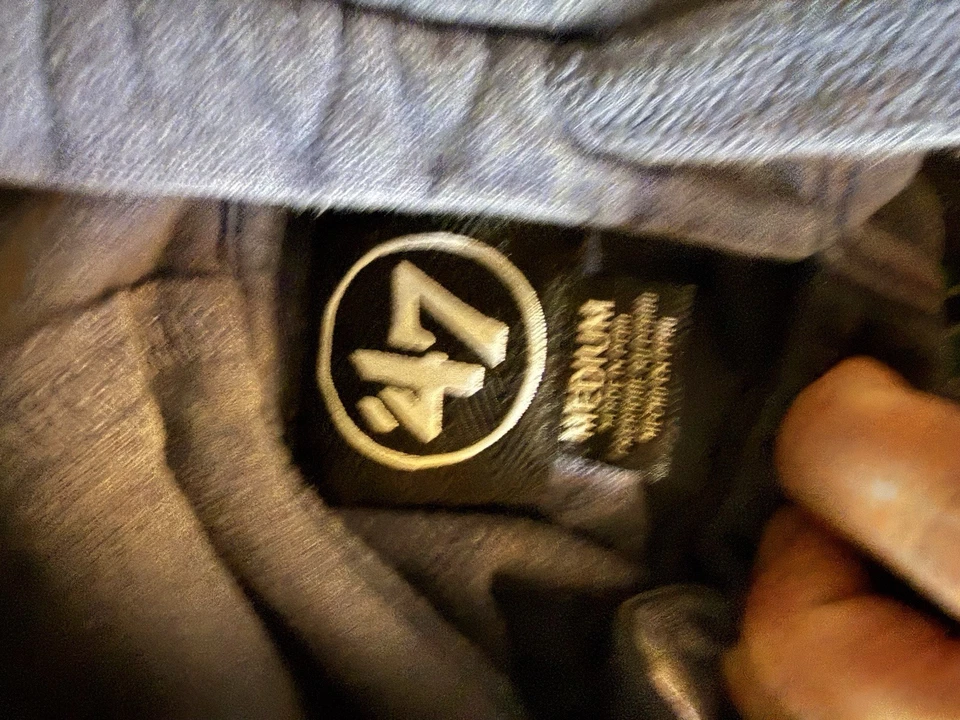 '47 Brand Hartford Whalers Relic Harris Scrimmage Hoodie Sz Medium - Image 2 of 4