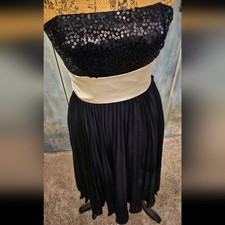 Betsey Johnson • Vintage Sequin Tea Length Black & Cream Midi Dress 4 Pleated Sk