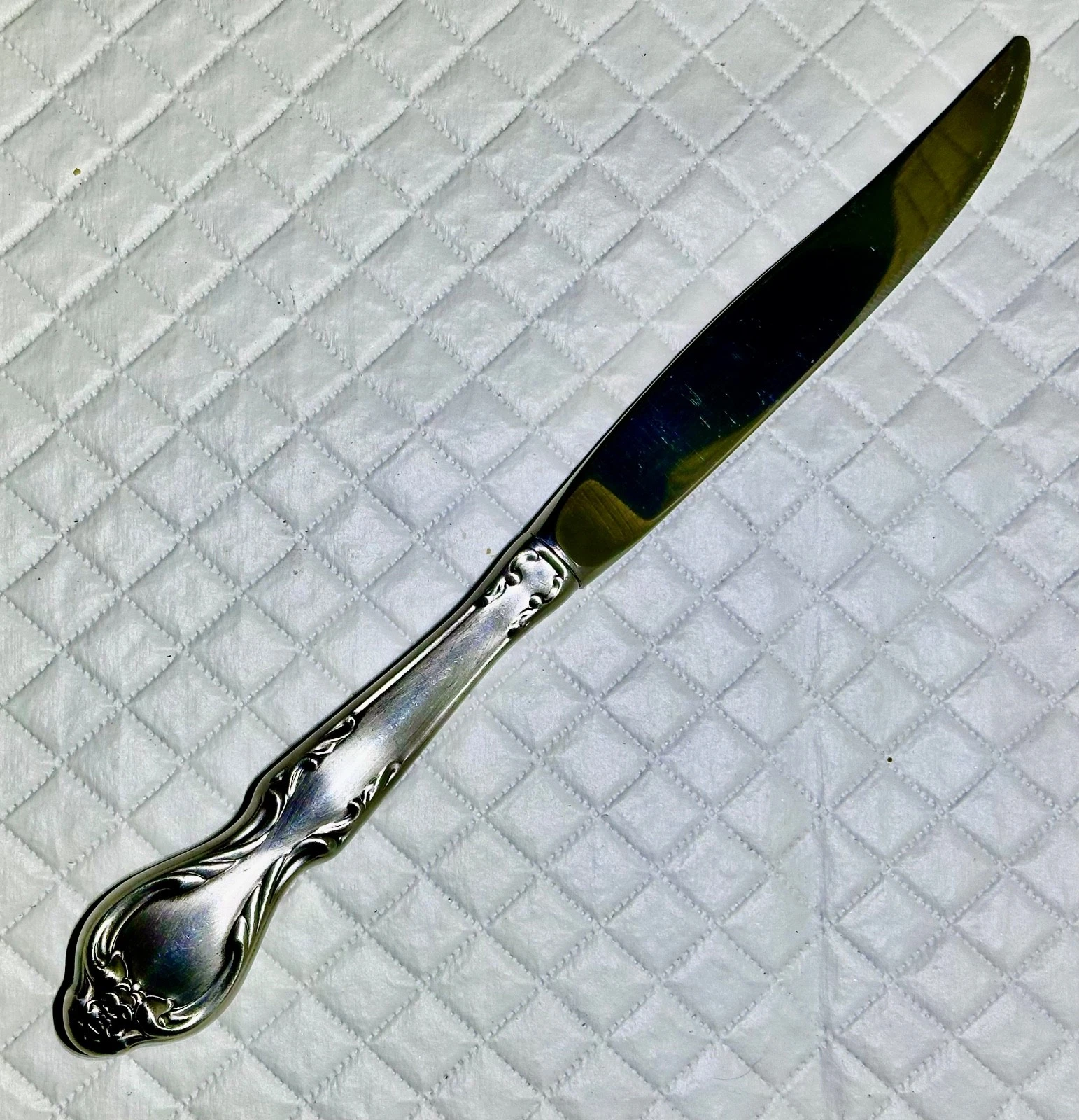 Queen’s Fancy Lyon Stainless International Silver Serrated 8 1/2" Steak Knife