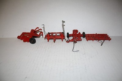 4 VINTAGE SLIK FARM IMPLEMENTS DIECAST METAL-1/32-GOOD-RED-LOOSE-U.S.A.