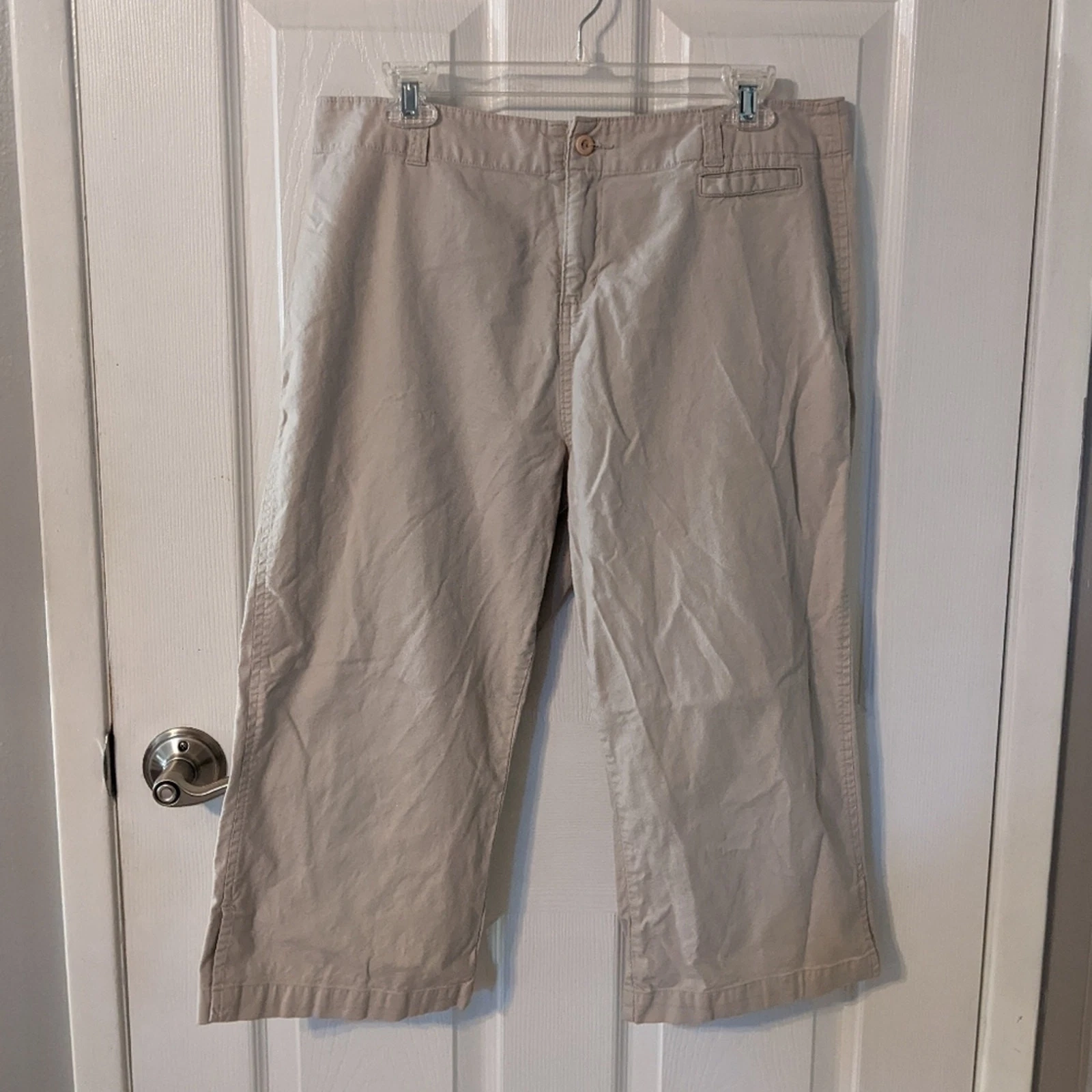 EUC Woolrich Career Women's Cotton Cropped Pants in Stone / Tan Size 12