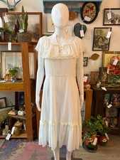 1970s Cottagecore Prairie Dress