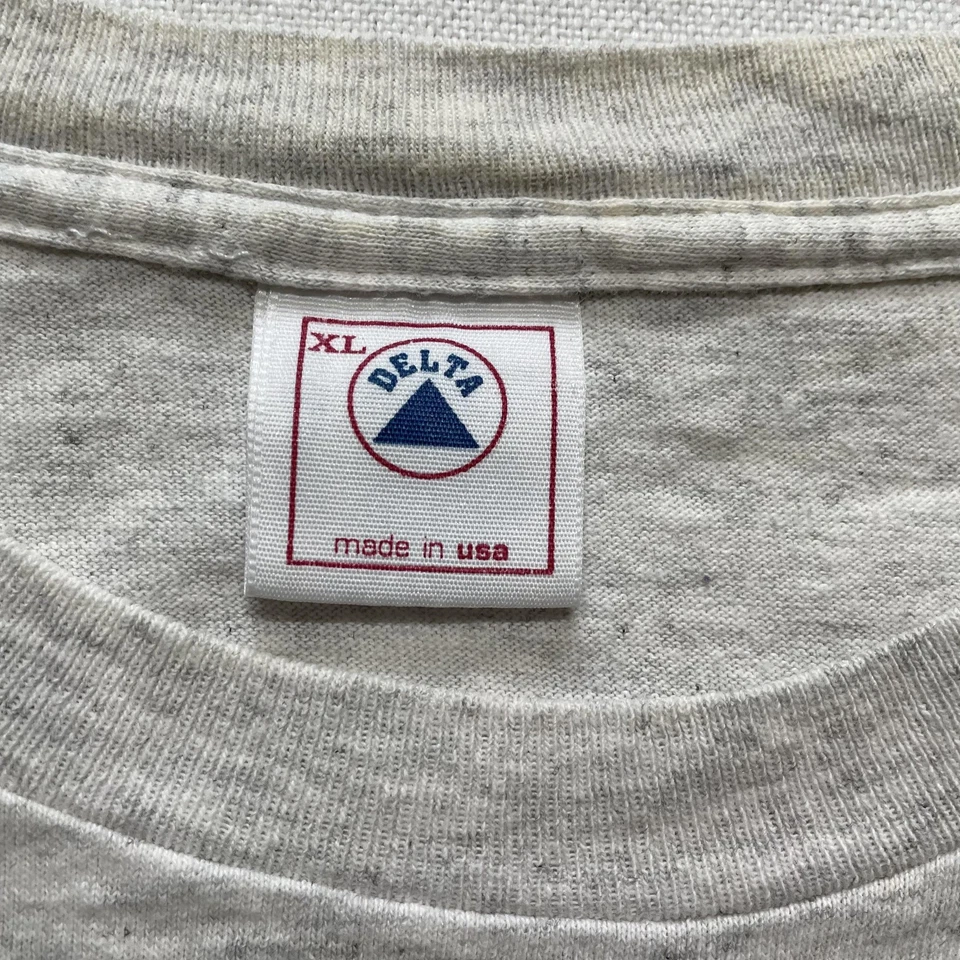 Camisa De Colección Miami Hurricanes Juvenil XL Para Hombres S Hecha EE. UU. NCAA Looney Tunes Años 90 Foto 4 de 4