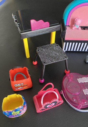LOL Surprise Doll Furniture and Accessories Lot of 14 - Picture 2 of 4