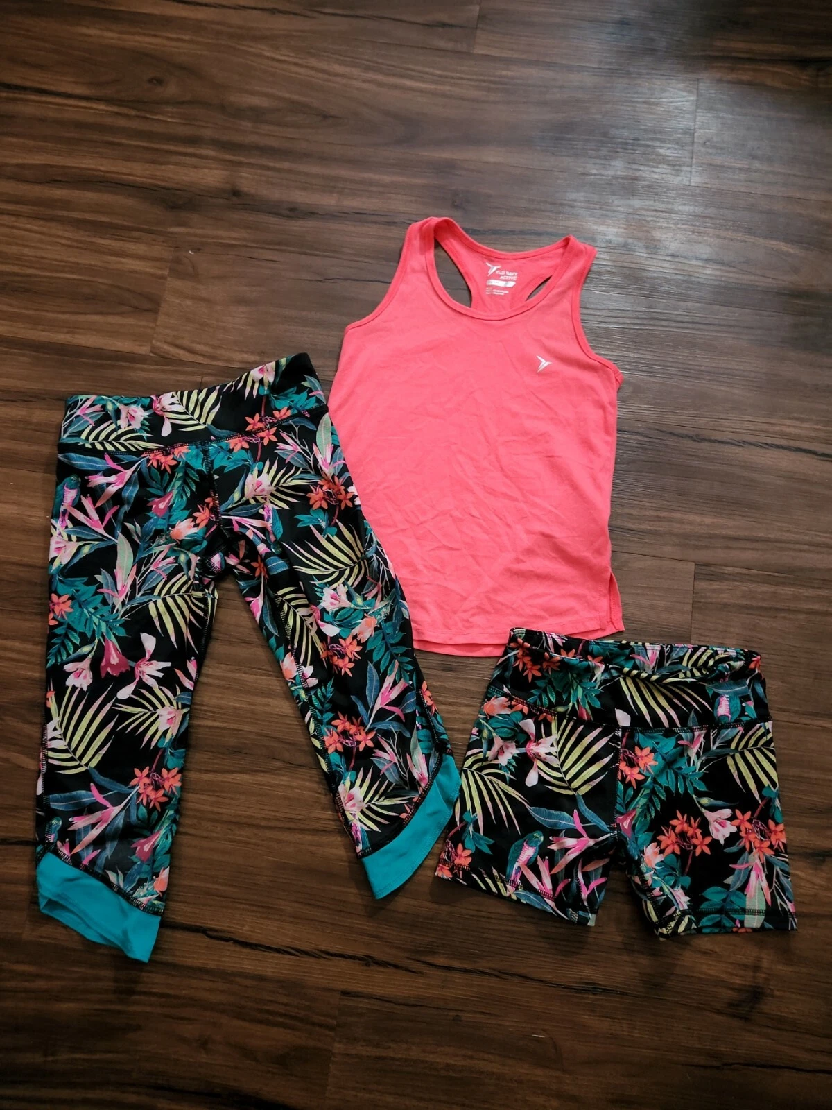 OLD NAVY ACTIVE GIRLS SIZE 8 3 PIECE MULTI COLORED OUTFIT